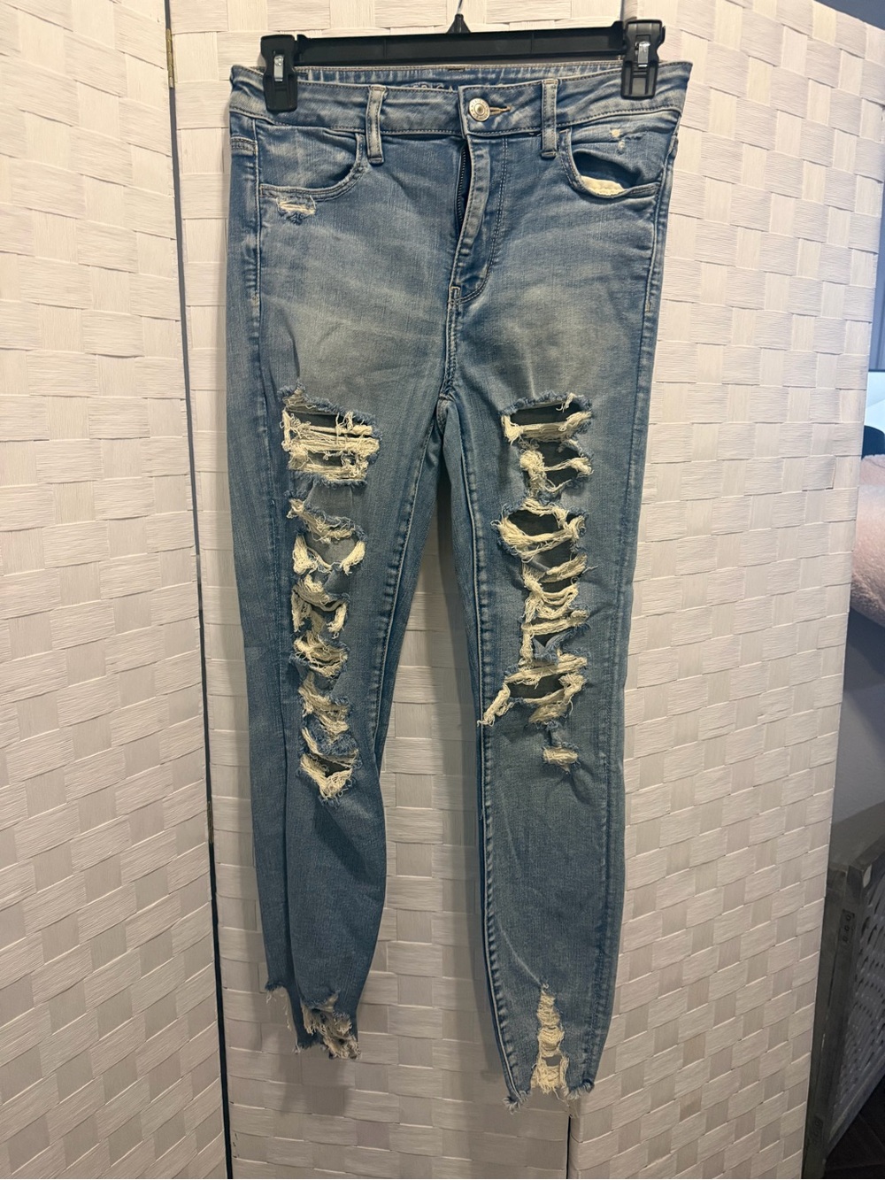 American Eagle Outfitters Light Blue Ripped Skinny Jeans